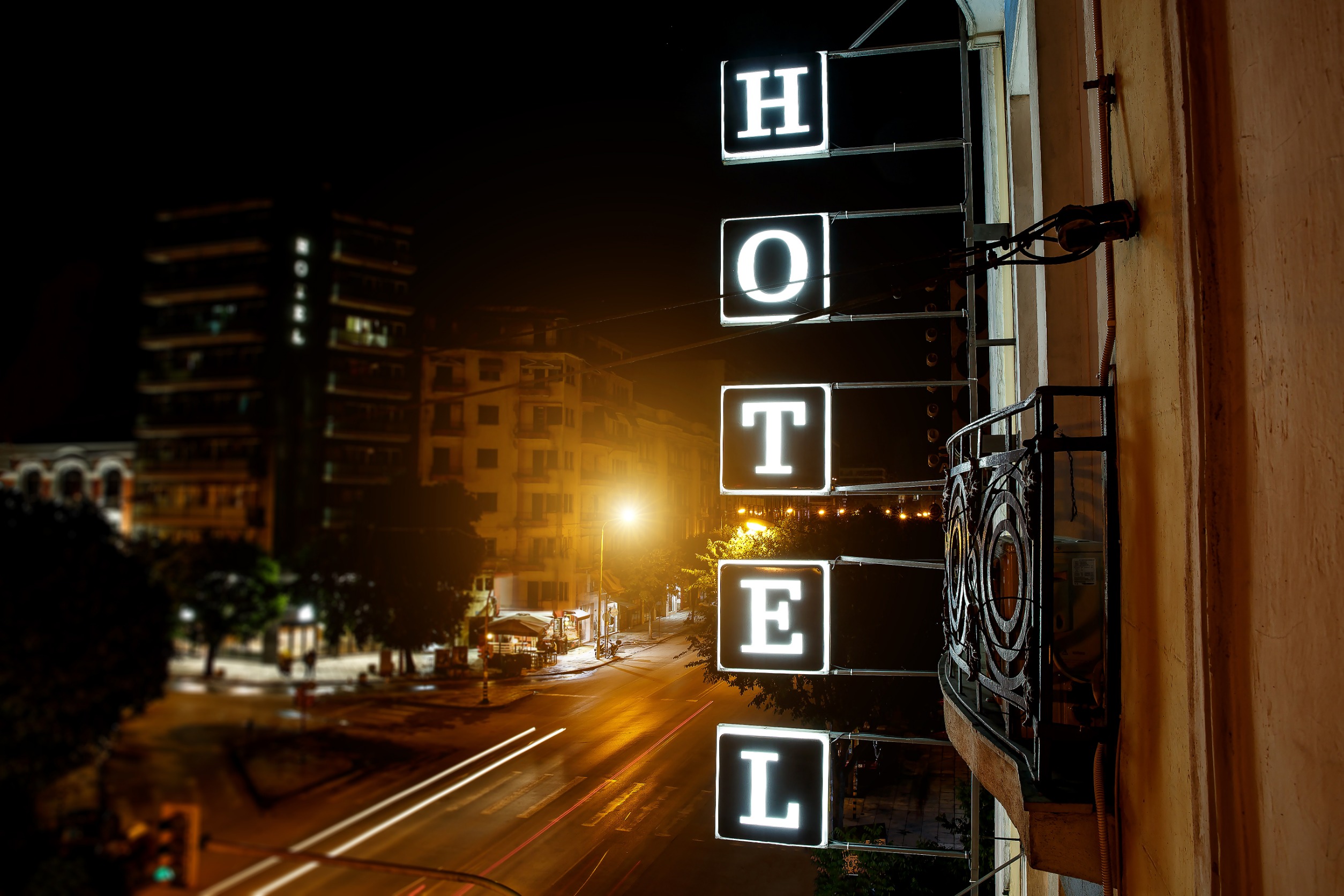 city hotel sign
