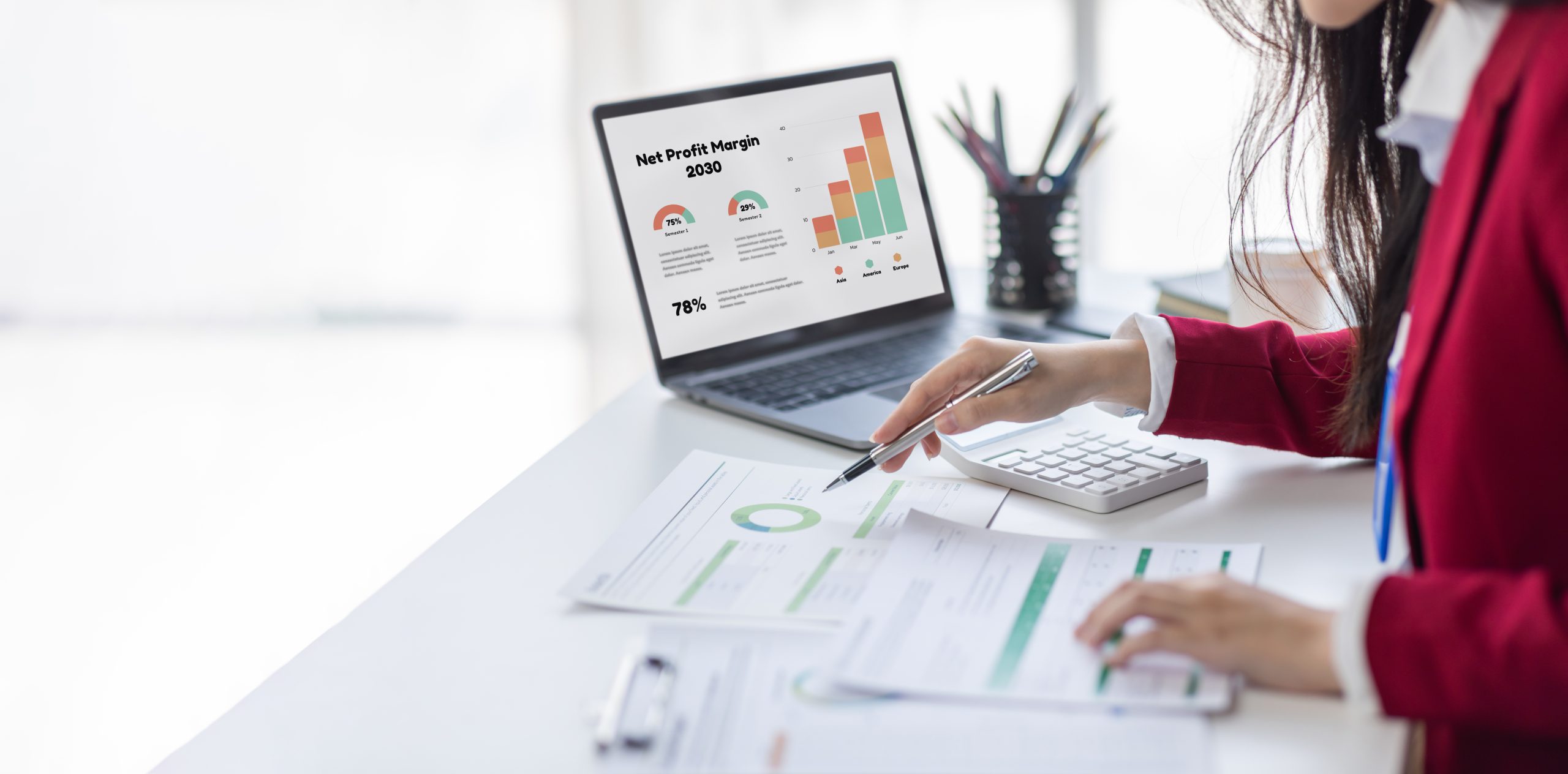 woman assessing the impact of dynamic pricing